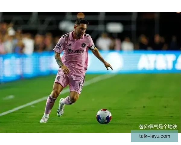 梅西加盟迈阿密国际后首次亮相赛场带领球队战胜对手 梅西加盟迈阿密国际后首次亮相赛场带领球队战胜对手