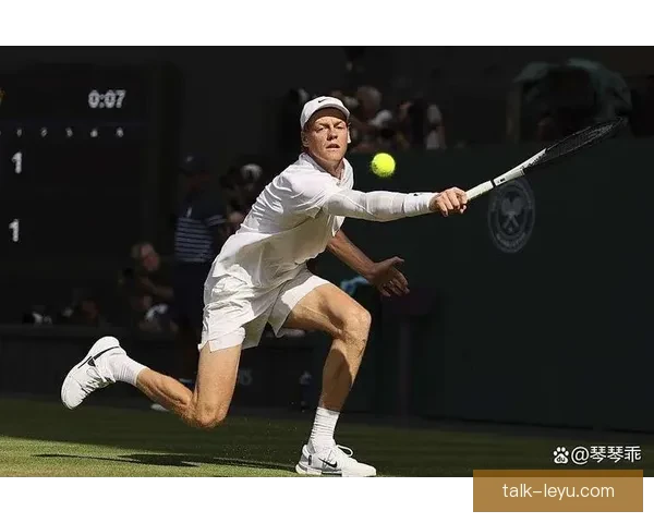 网球界新星崛起引关注大满贯赛场精彩瞬间回顾